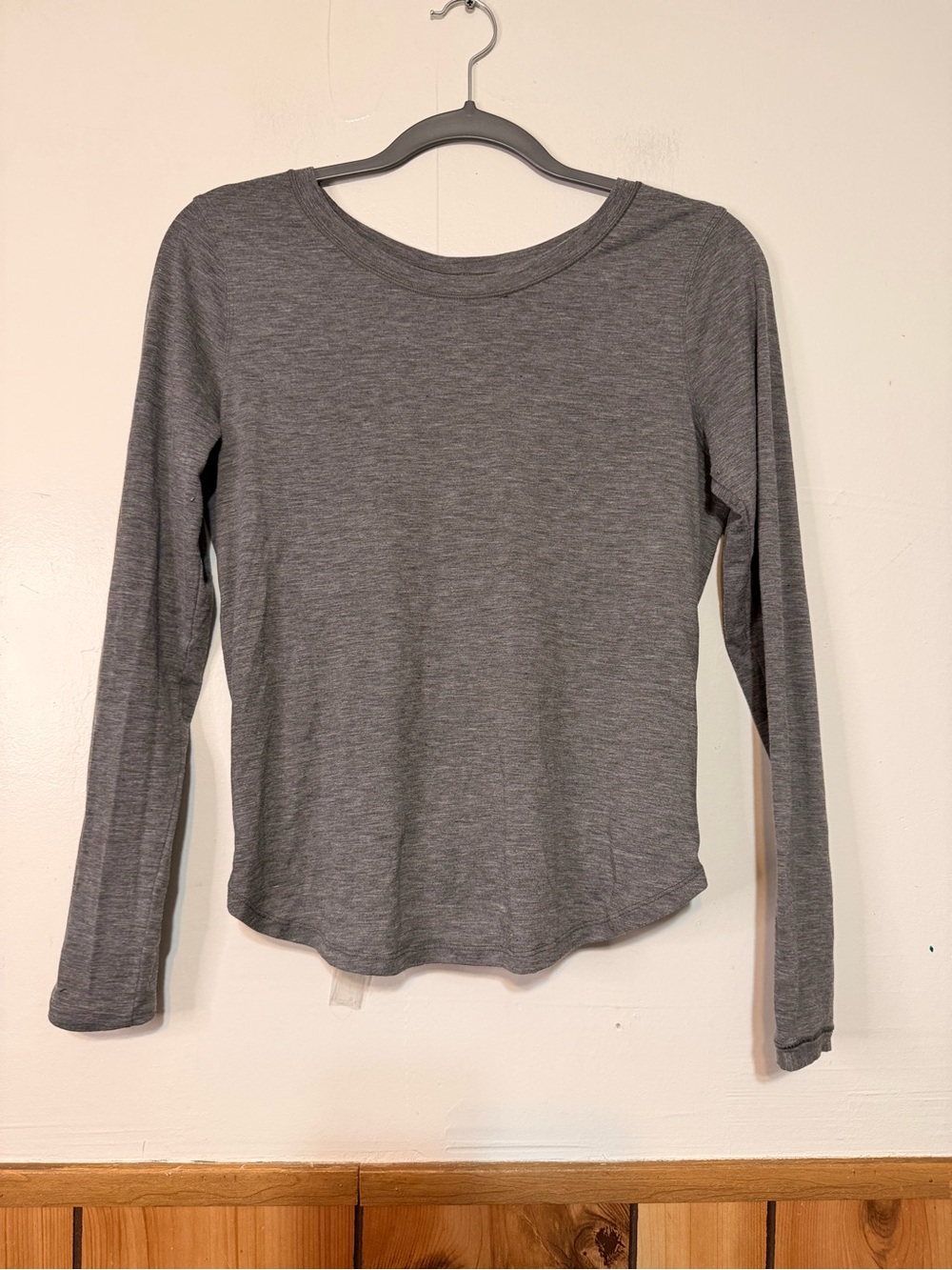 lululemon athletica Women's Long Sleeve Crew - Gray